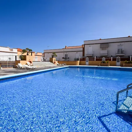 Apartment In Front Of The Beach With Swimming Pool